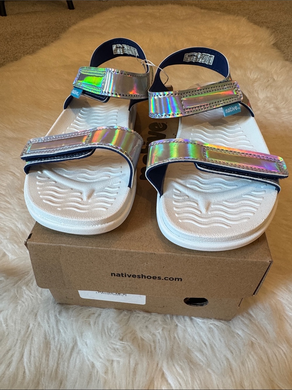NWT Size 1 Native Shoes Kids Charley Holographic Sandal - Iridescent! - Picture 5 of 14